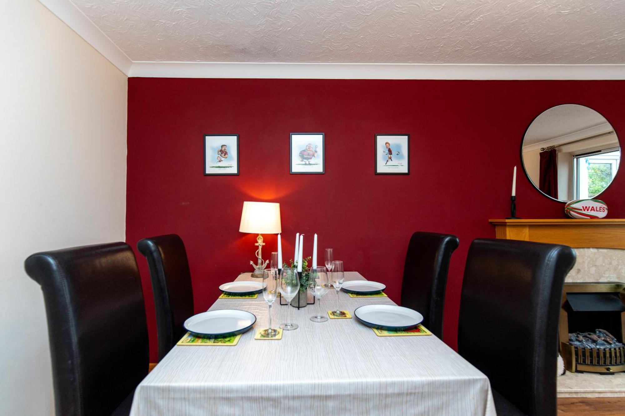 Comfortable And Spacious Superb Holiday Home In Llanelli, Dog Friendly Exteriör bild