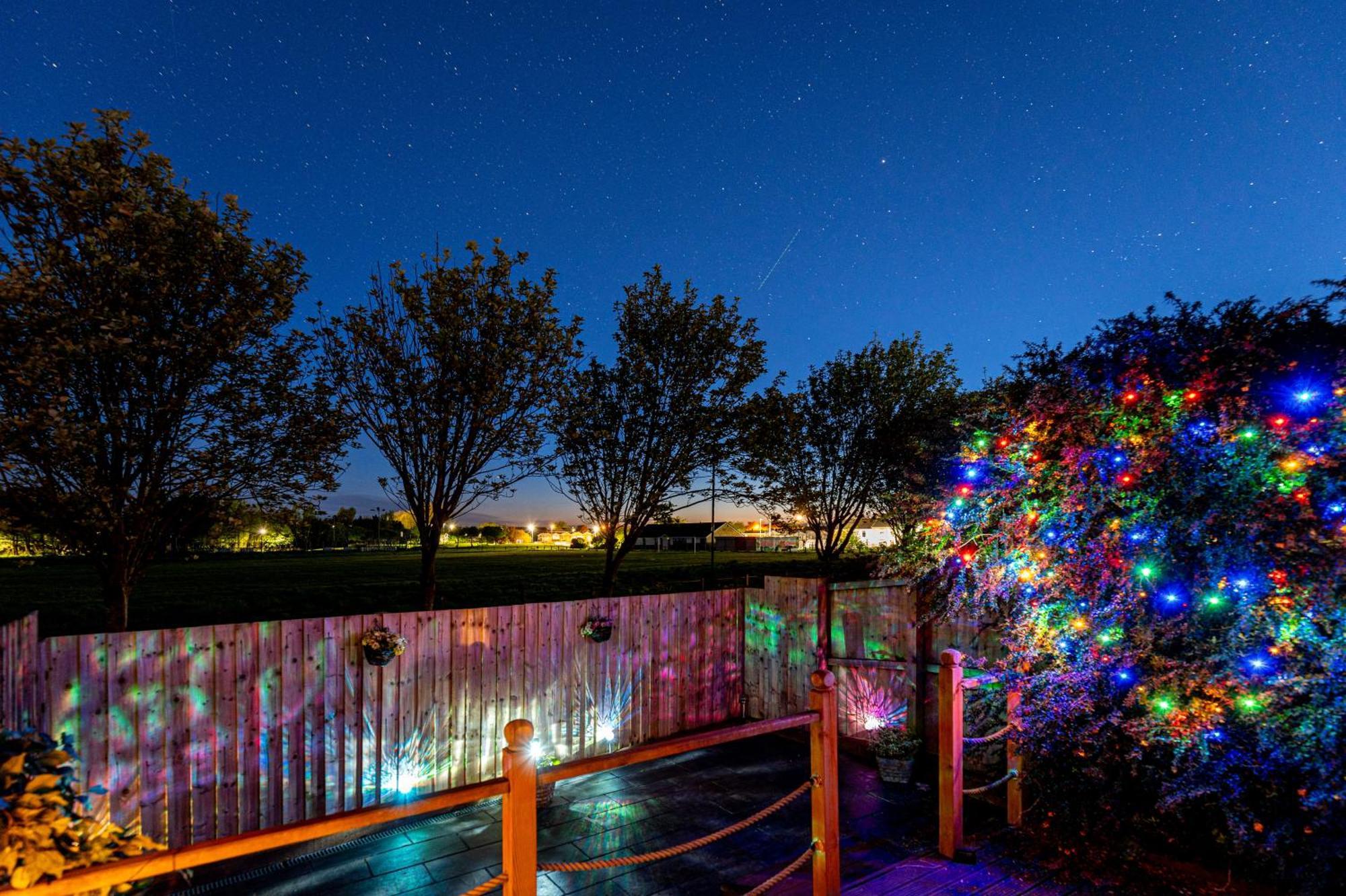 Comfortable And Spacious Superb Holiday Home In Llanelli, Dog Friendly Exteriör bild